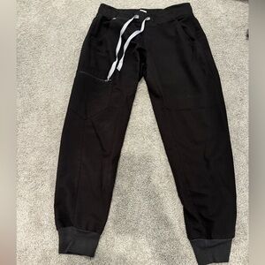 FIGS Black Scrub Pants Jogger (small petite)